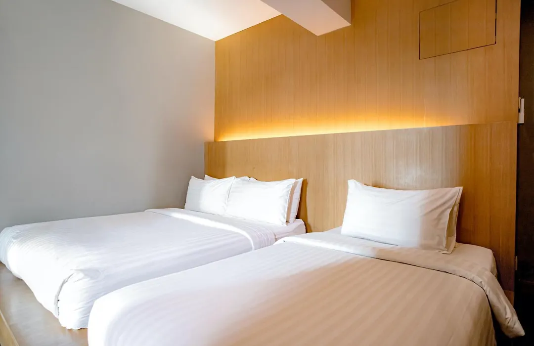 Travelier Hostel-1